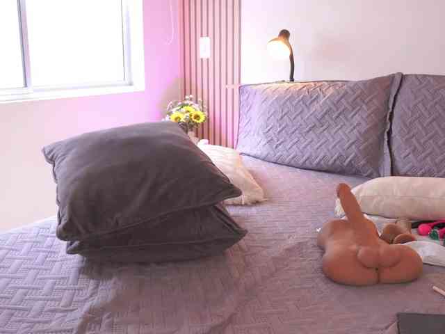LillyThomps webcam