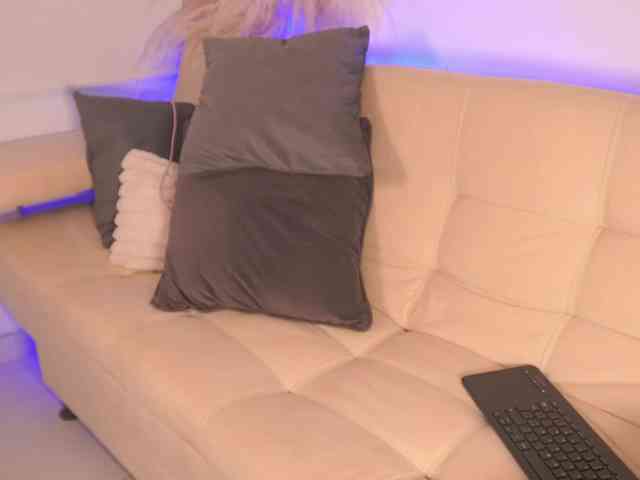 LillyThomps webcam