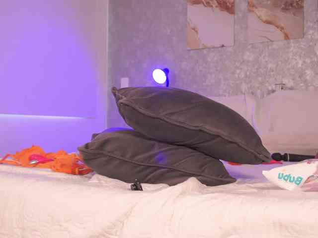 LillyThomps webcam