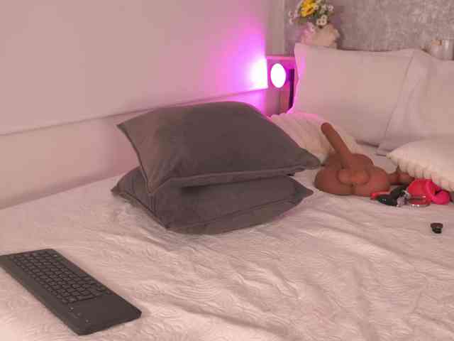 LillyThomps webcam