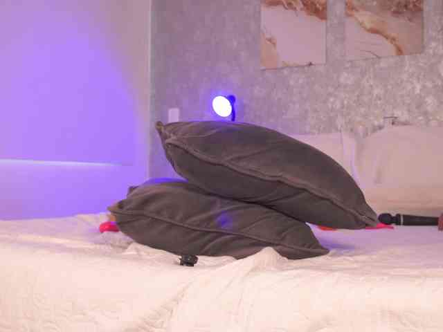 LillyThomps webcam