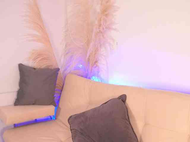 LillyThomps webcam