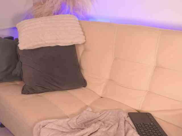 LillyThomps webcam