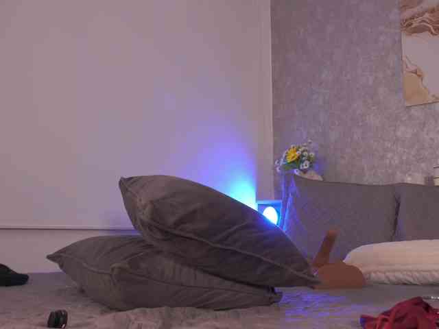 LillyThomps webcam