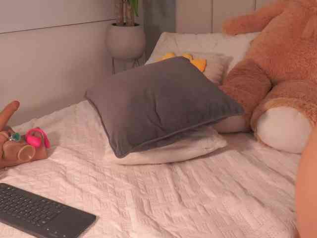 LillyThomps webcam