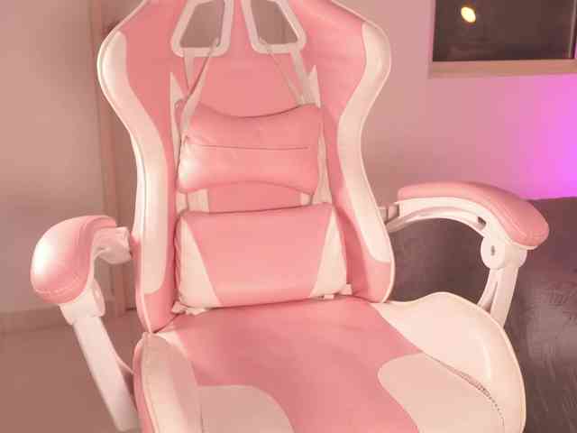 LillyThomps webcam