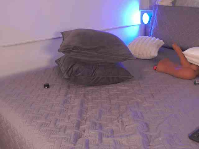 LillyThomps webcam