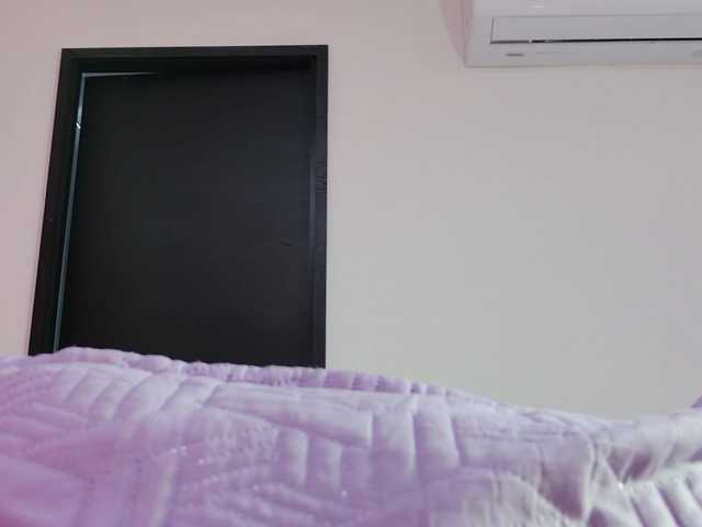 celeste-mrg live cam on UnifiedCams