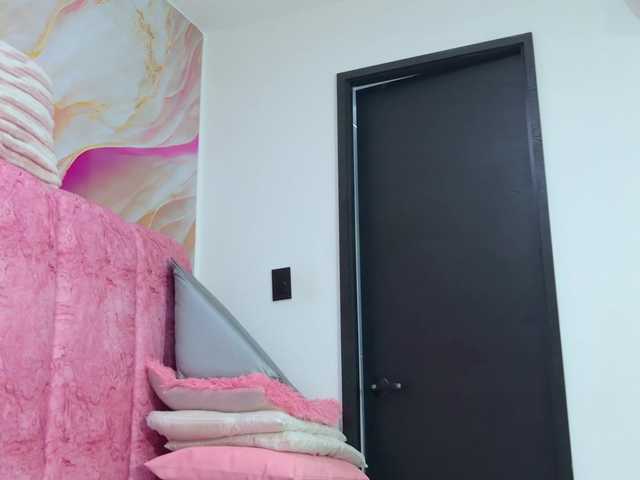 celeste-mrg live cam on BongaCams