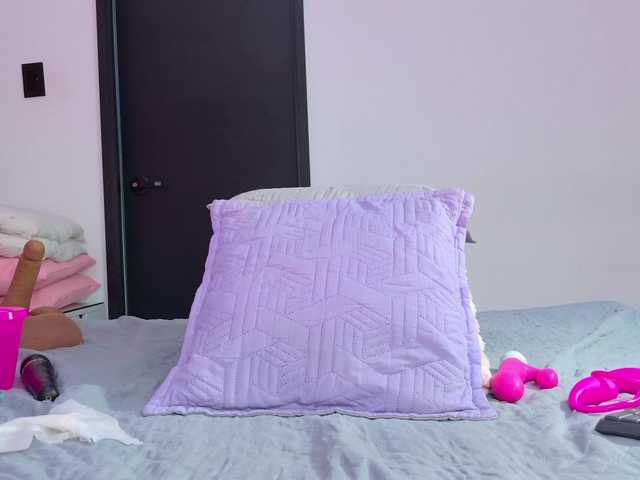 celeste-mrg live cam on BongaCams