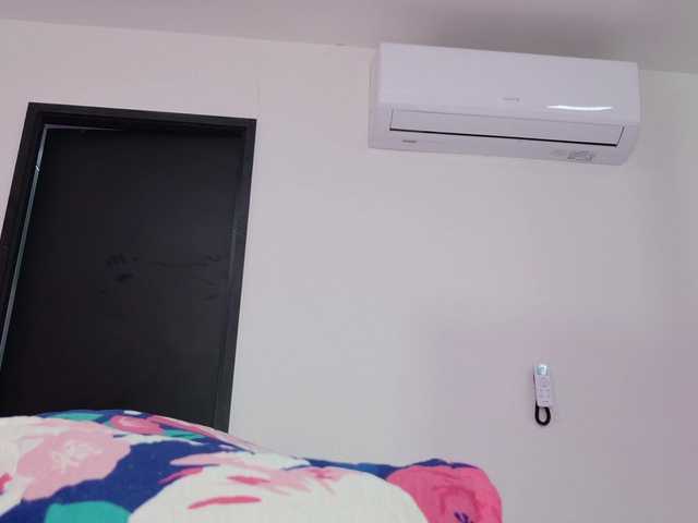 celeste-mrg live cam preview