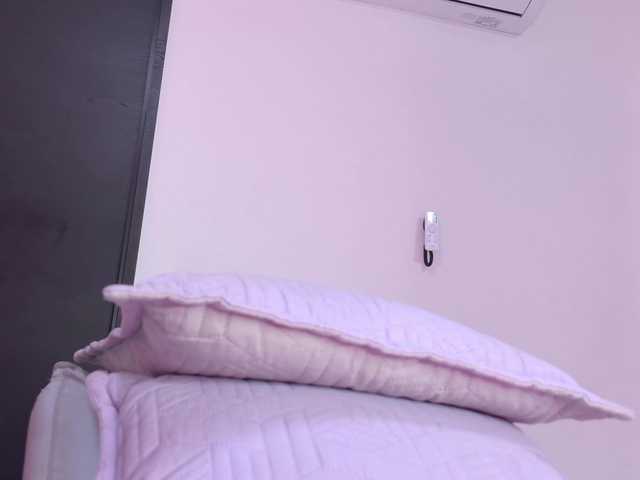 celeste-mrg live webcam show
