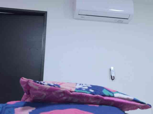 celeste-mrg webcam