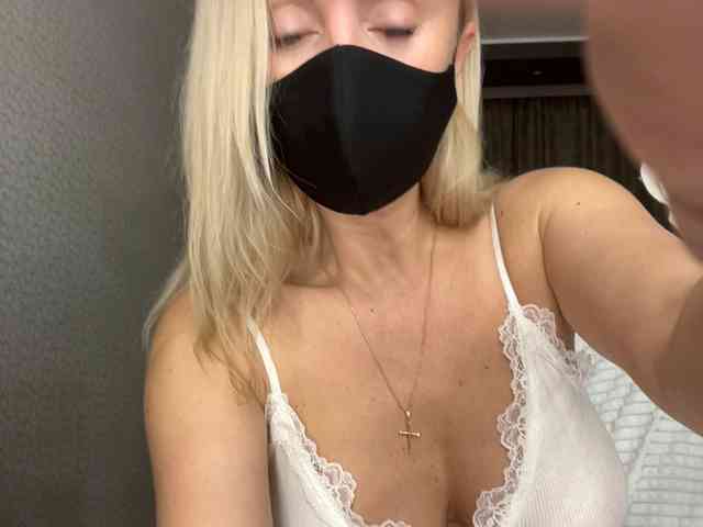MilanaMURR webcam