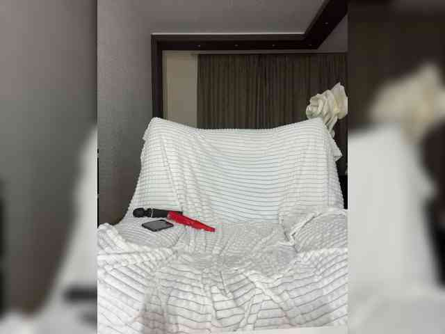 MilanaMURR webcam