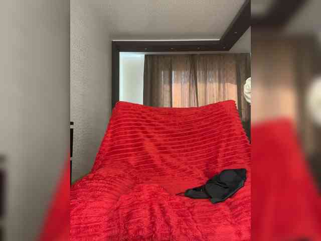 MilanaMURR webcam