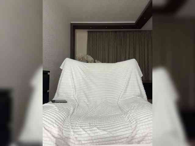 MilanaMURR webcam