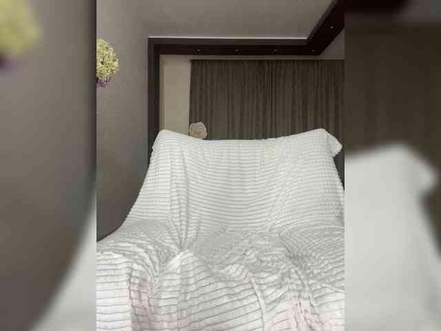 MilanaMURR webcam