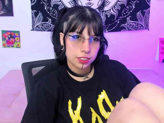 Salome-sweet webcam