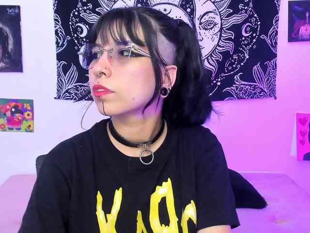 Salome-sweet webcam