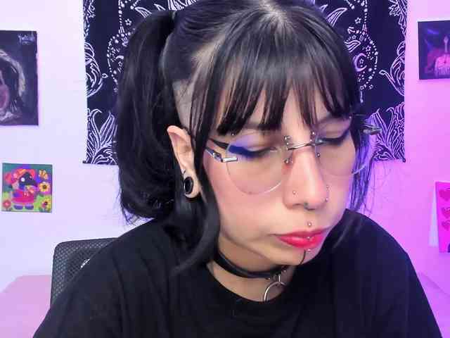 Salome-sweet webcam