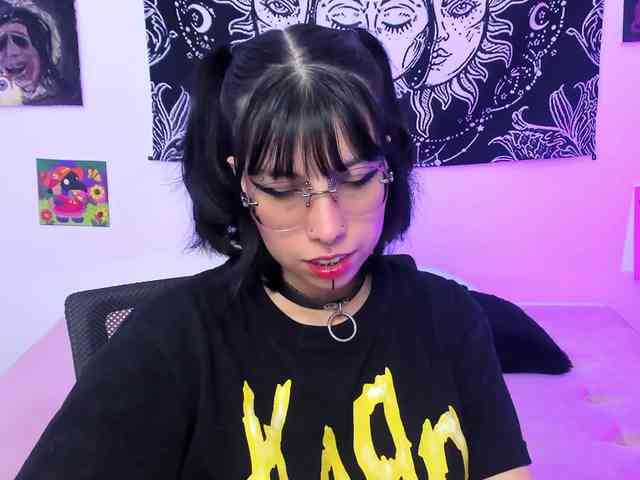 Salome-sweet webcam