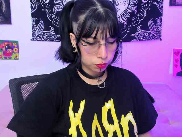 Salome-sweet webcam