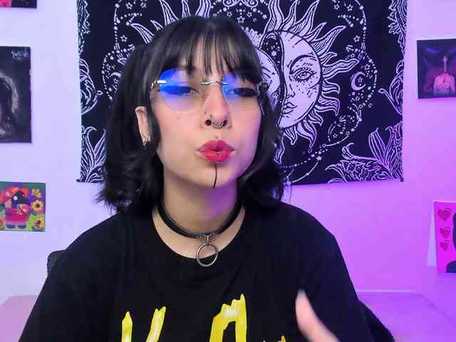 Salome-sweet webcam