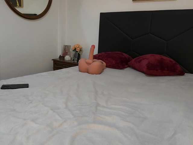 AdelleSweet live webcam show