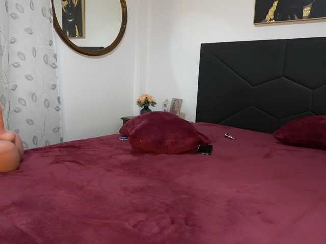 AdelleSweet live cam preview