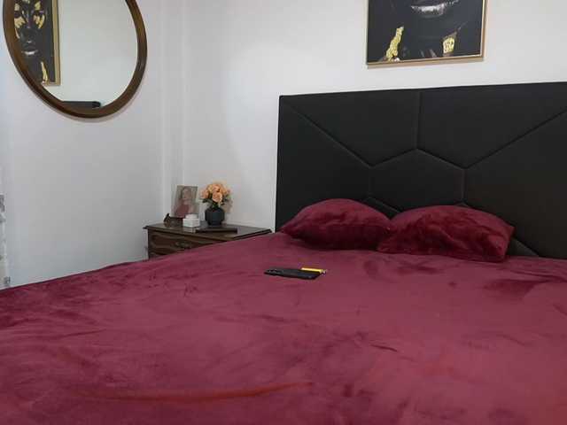 AdelleSweet live webcam show