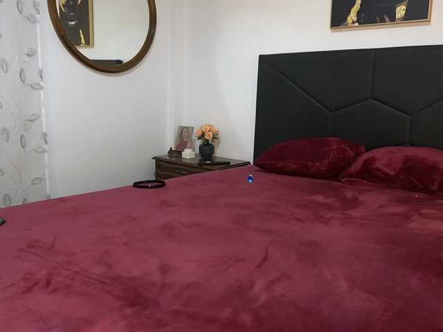 AdelleSweet live webcam show