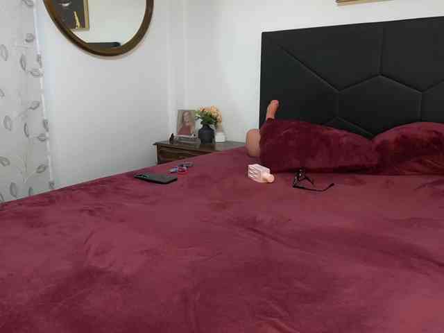 AdelleSweet webcam
