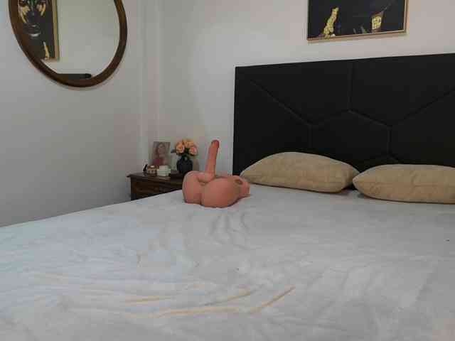 AdelleSweet webcam