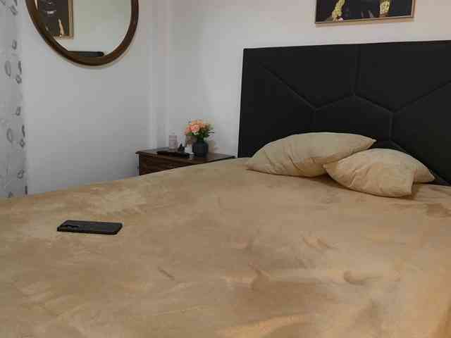 AdelleSweet webcam