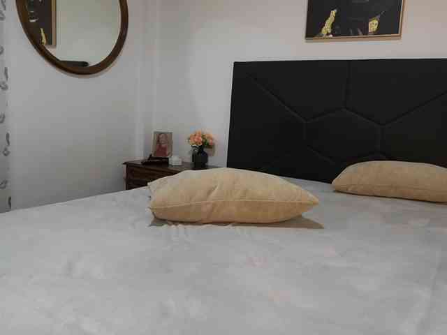 AdelleSweet webcam