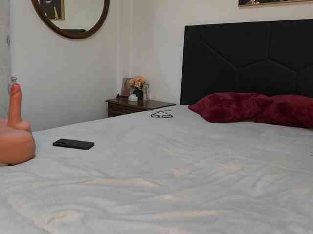 AdelleSweet webcam