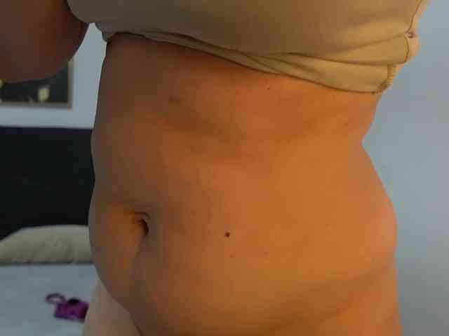 AdelleSweet webcam