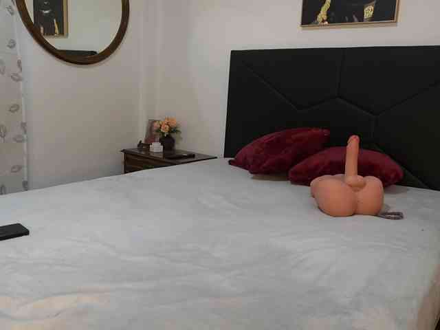 AdelleSweet webcam