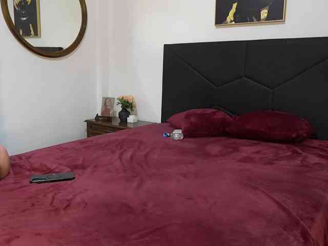 AdelleSweet webcam