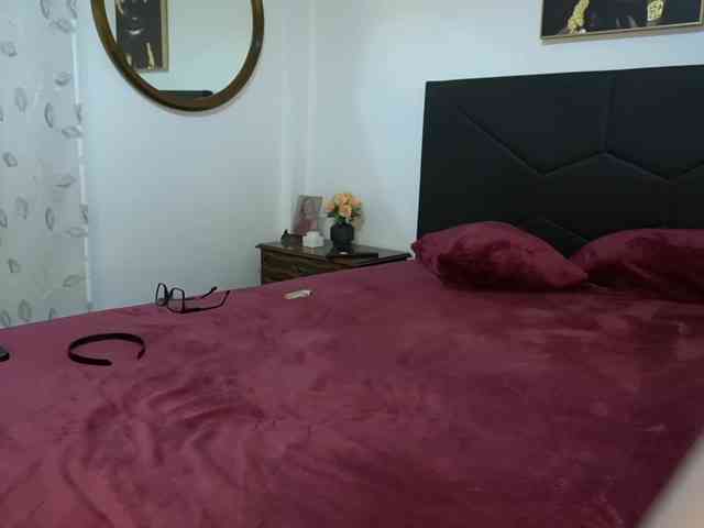 AdelleSweet webcam