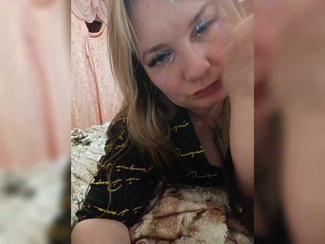 Sweetflowera's BongaCams show and profile