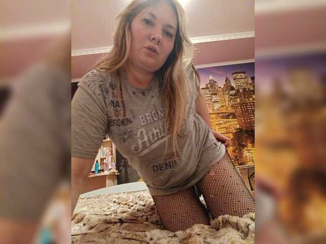 Sweetflowera live cam on BongaCams