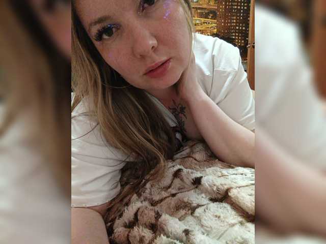 Sweetflowera's BongaCams show and profile