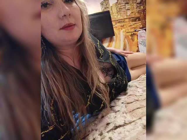 Sweetflowera live cam on BongaCams