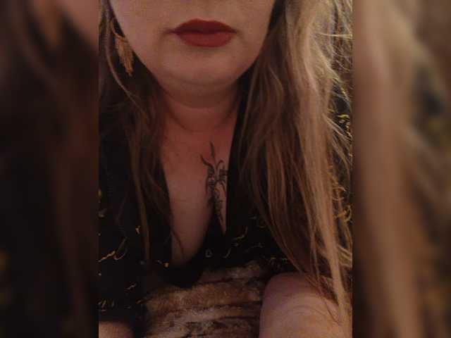 Sweetflowera live cam on BongaCams
