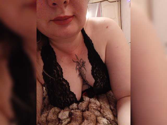 Sweetflowera live cam on BongaCams