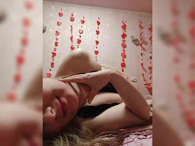 Bu model şu anda canlı. Sweetflowera