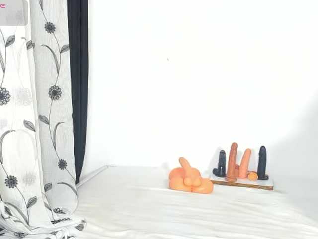 Deliciousbizt's BongaCams show and profile