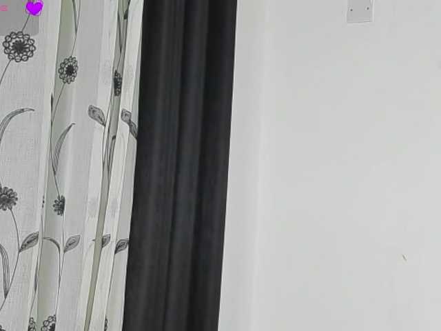 delicious_freak live webcam show